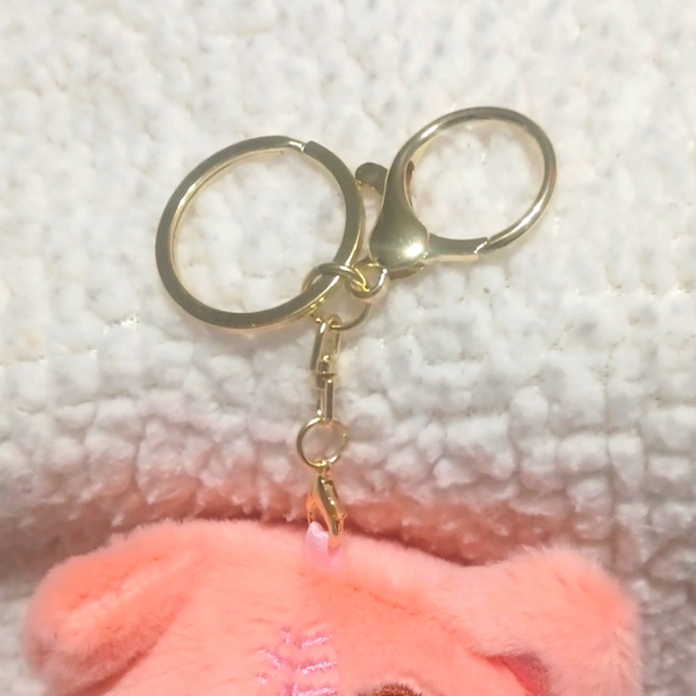 Hello Kitty Keychain - Picture 2 of 5